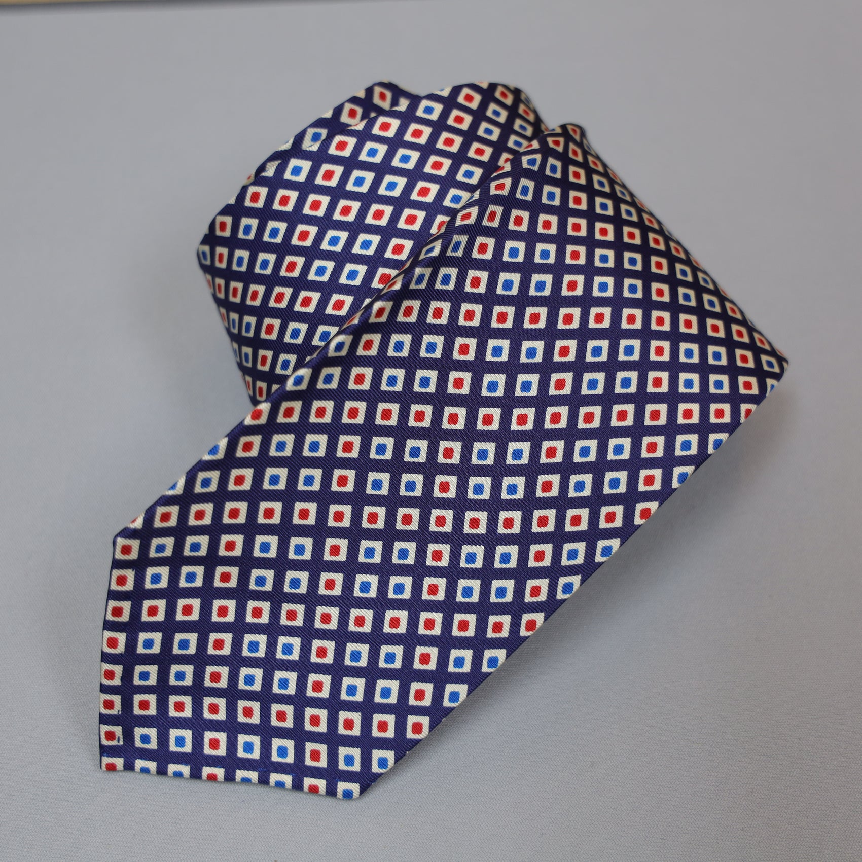 Handmade Vintage 7-Fold Tie