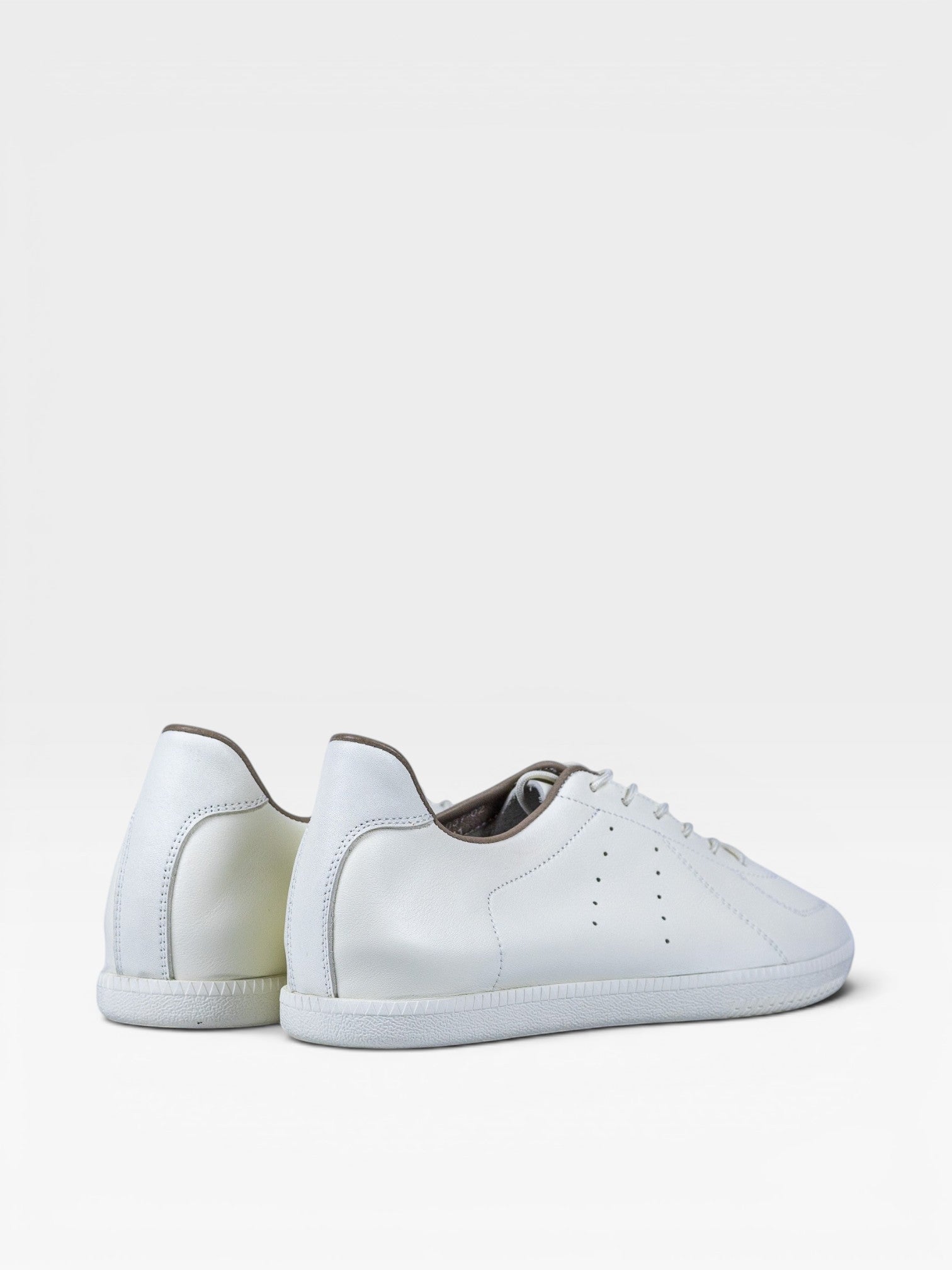White Leather Unlined GAT Sneakers - Yeossal