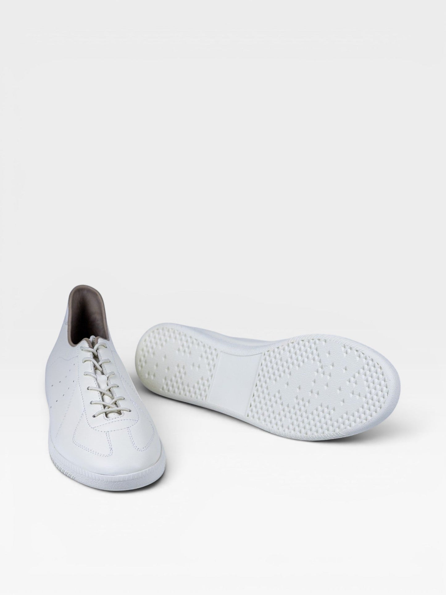 White Leather Unlined GAT Sneakers - Yeossal