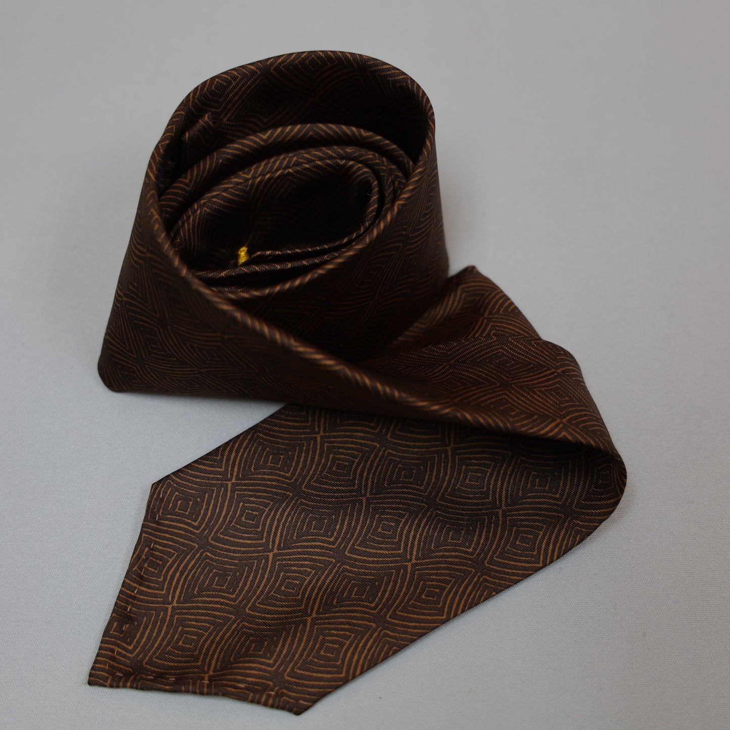 Handmade Vintage 7-Fold Tie